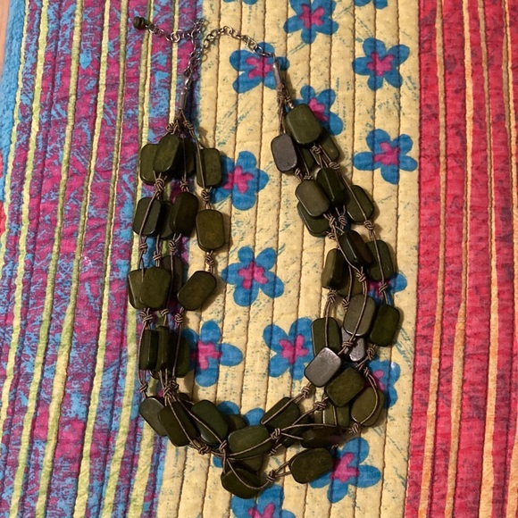 Fair Trade green seed and beaded redish-orange pretty necklaces 💚❤️ - Picture 5 of 7